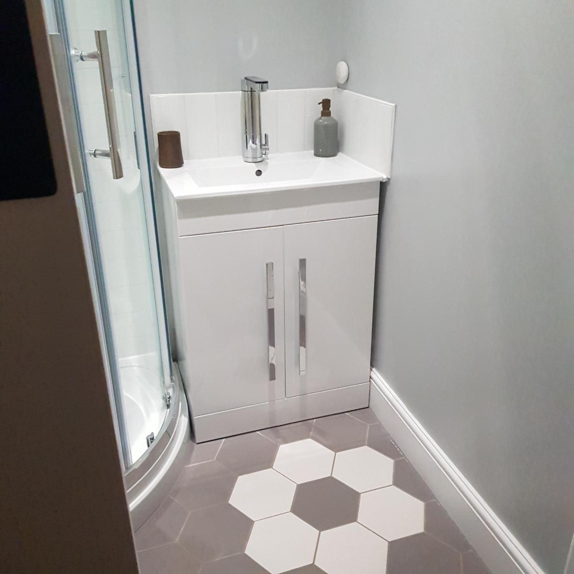 Modern 1-Bed Apartment, Plus Parking, Near Oxford And The Jr 외부 사진